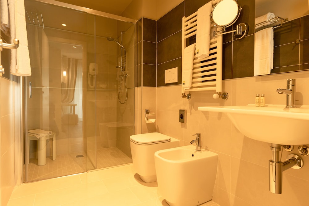 La Dolce Vita Hotel 29/30