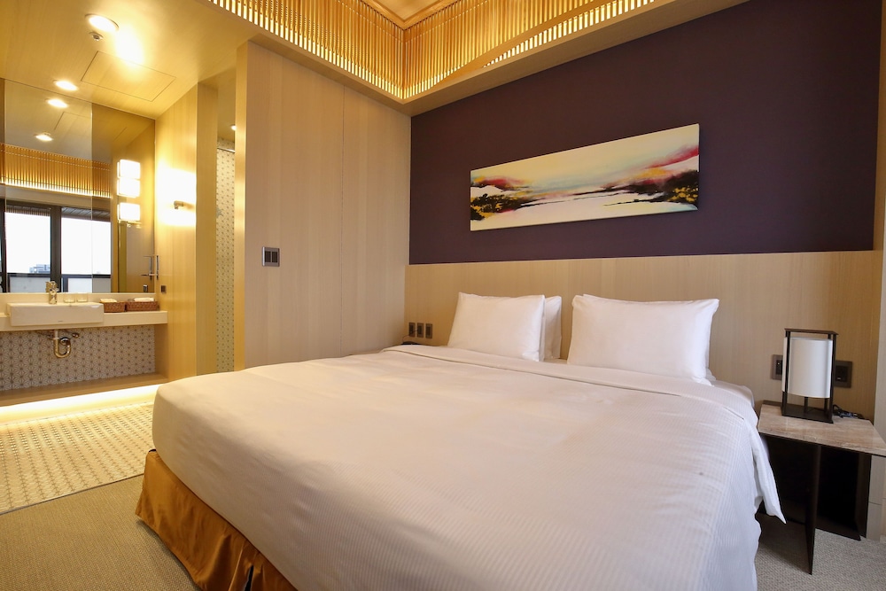 Kloud Hotel 27/63