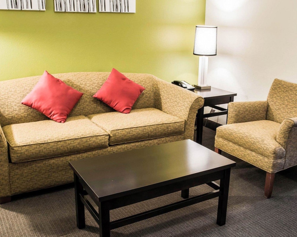 Sleep Inn & Suites Virginia Horse Center 39/53