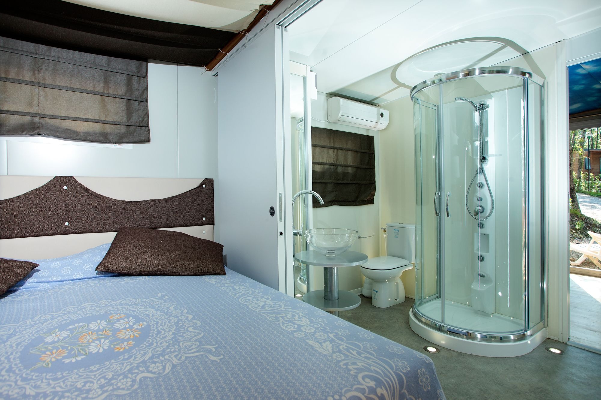 2 Bedrooms, Bungalow, King and Twin Beds