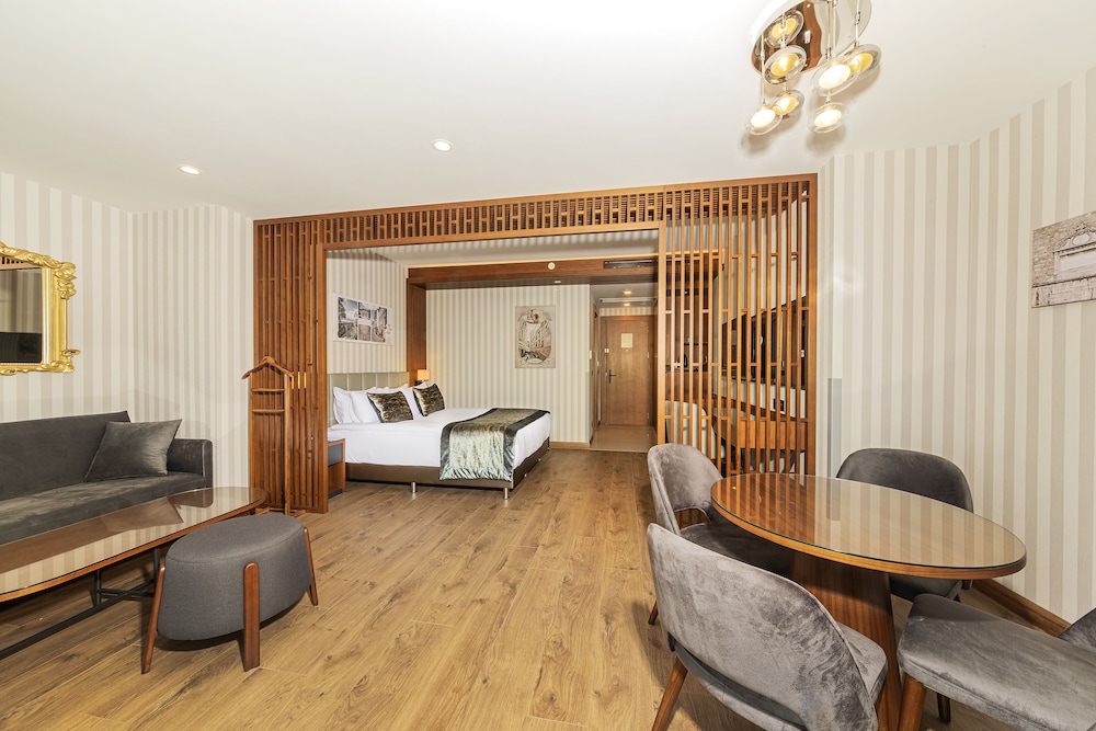 Mukarnas Pera Hotel 36/72