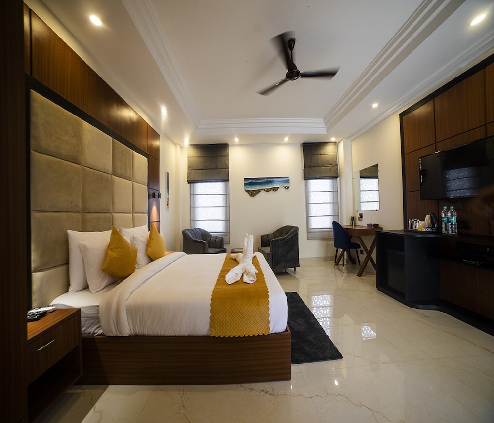 HUE GUH The Porto Candolim 6/31