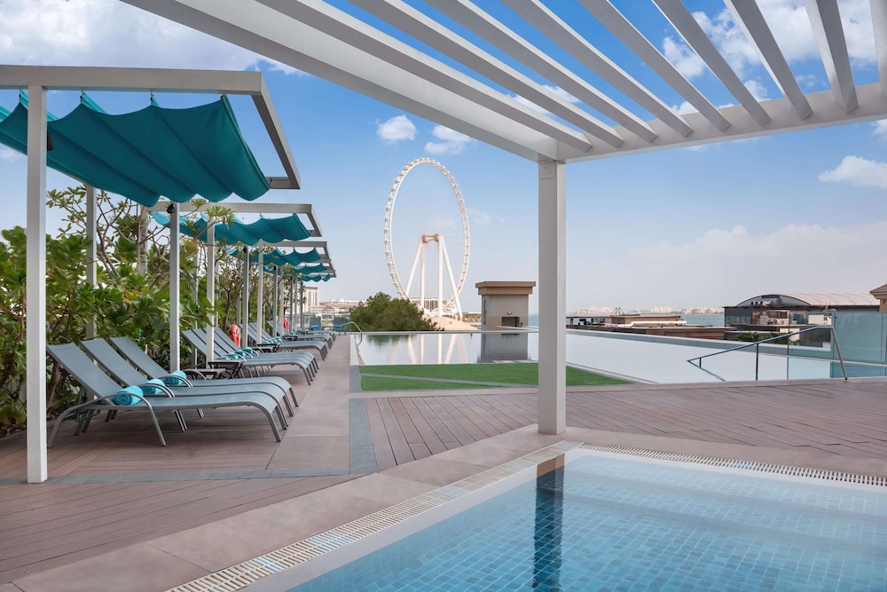 swimming pool spa