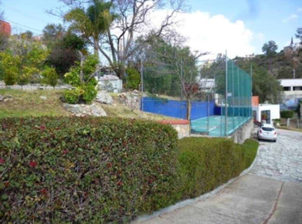 Hotel Castillo Santa Cecilia 33/70