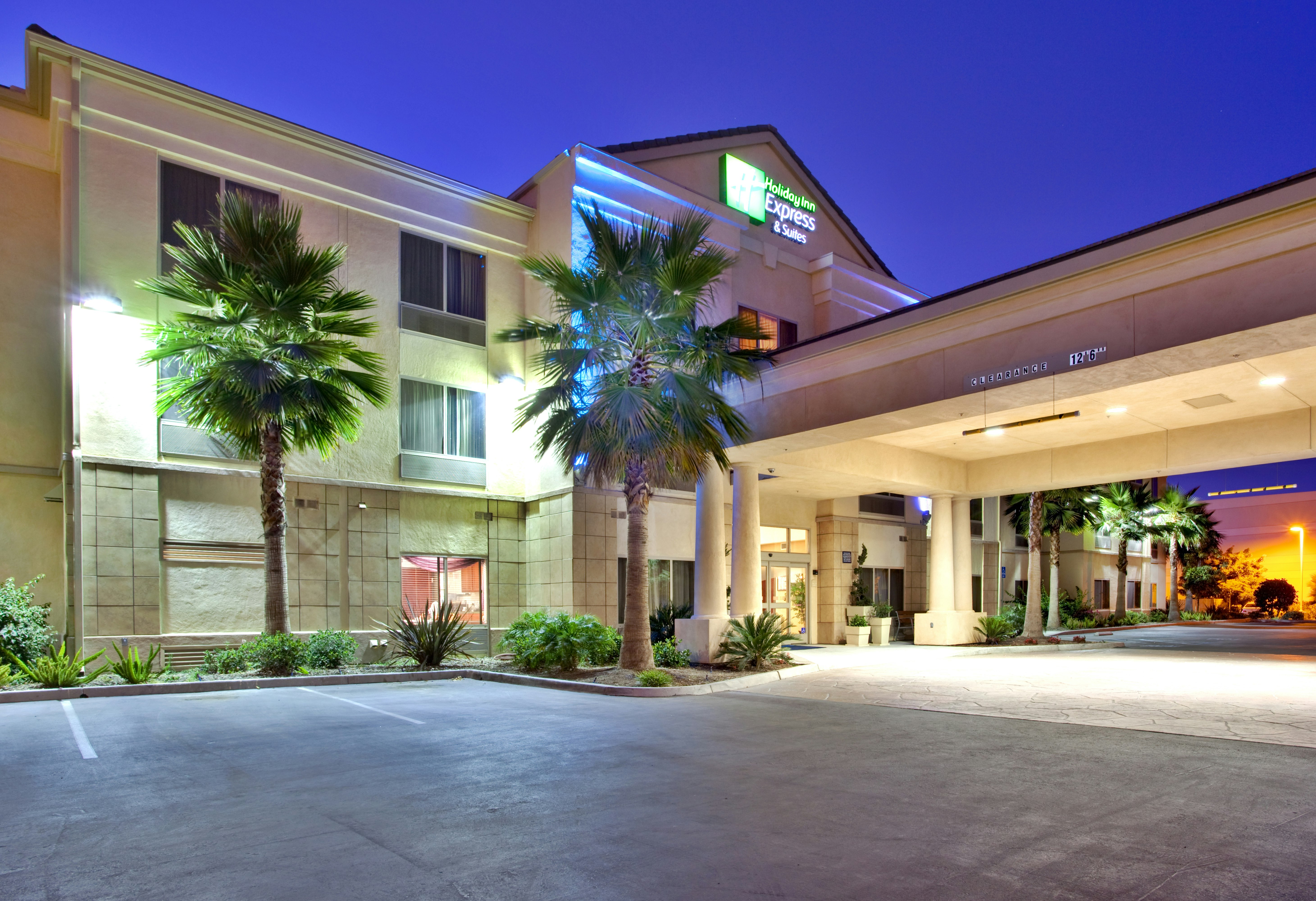 Holiday Inn Express Hotel Suites San Diego Otay 2/77