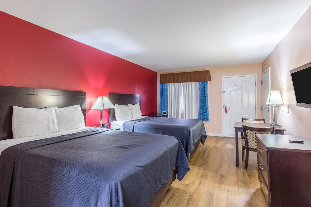 Quality Inn & Suites Bridge City/Orange 17/29