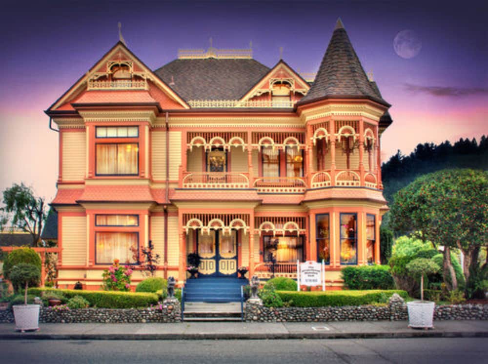 Gingerbread Mansion Inn 1/73