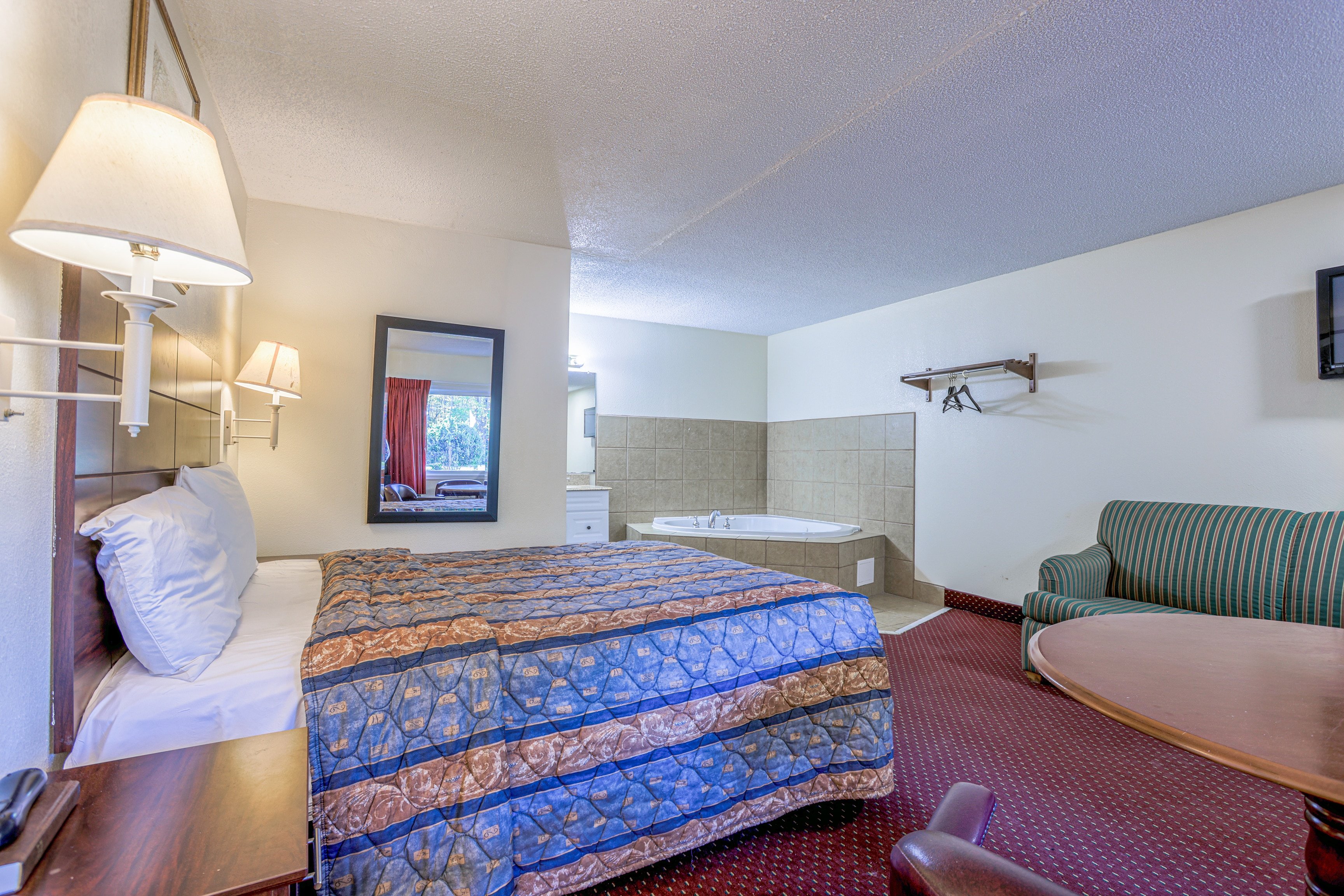 Whispering Pines by Hotel O Whitestone VA 34/50