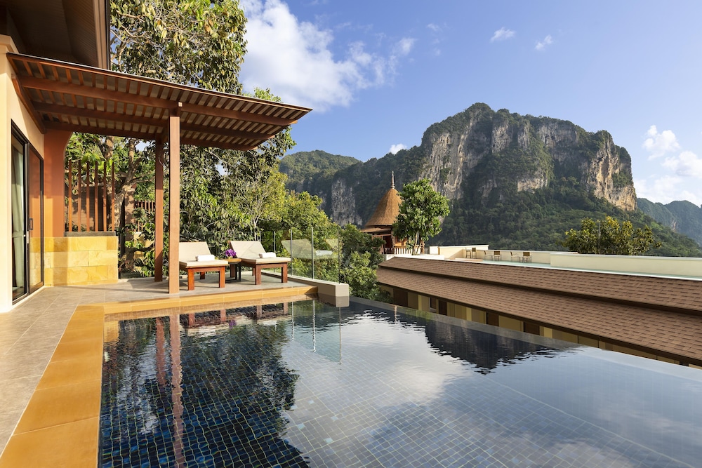 Avani Ao Nang Cliff Krabi Resort 45/75