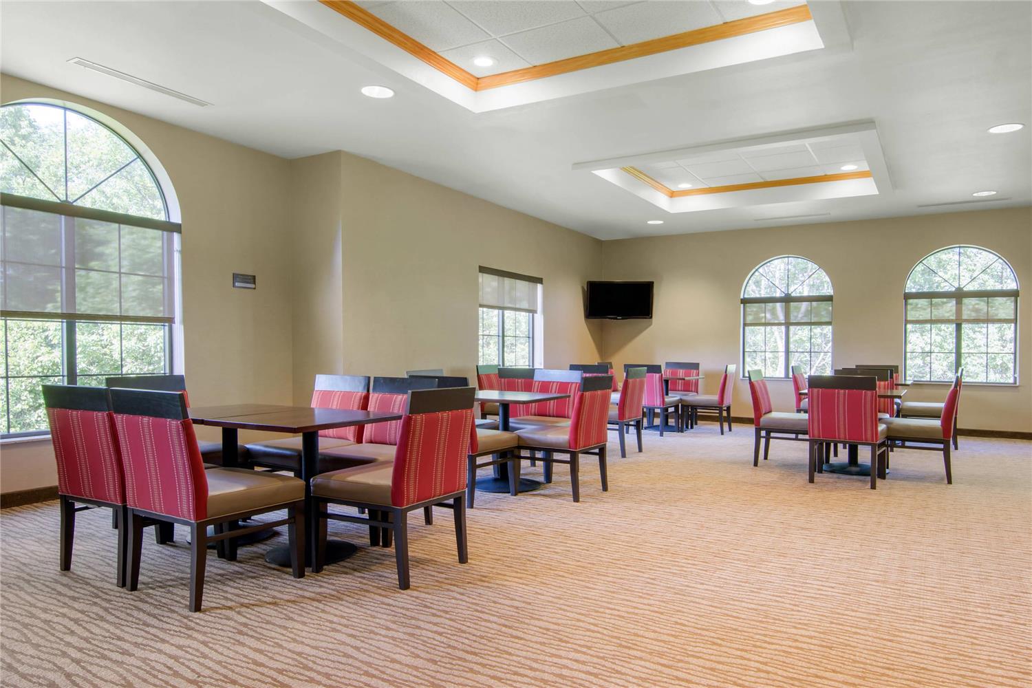 Comfort Inn & Suites Cooperstown / Milford 10/12