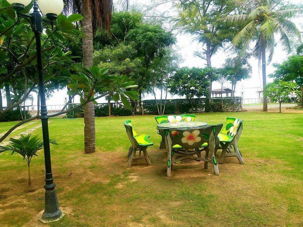 Pranmanee Beach Resort 22/50