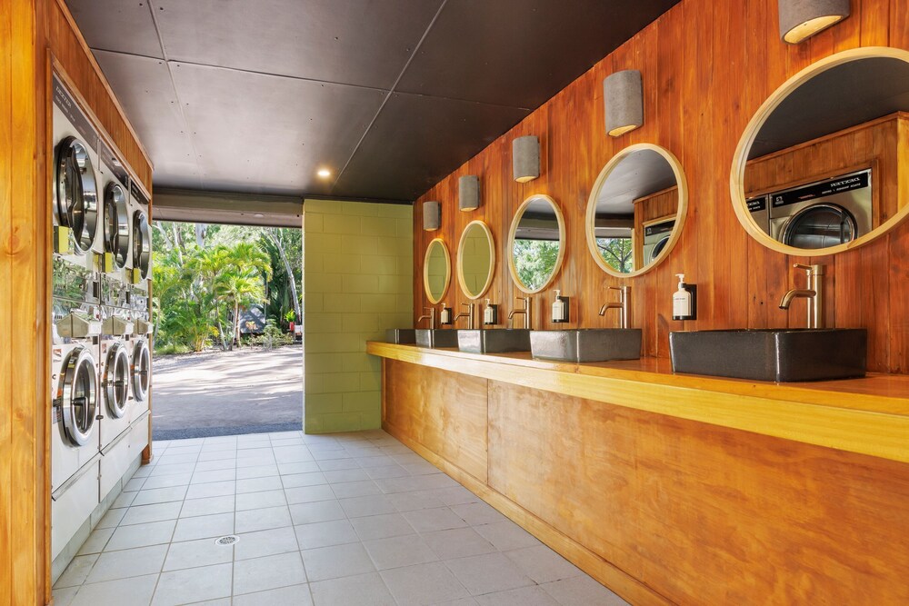Selina Magnetic Island 4/50