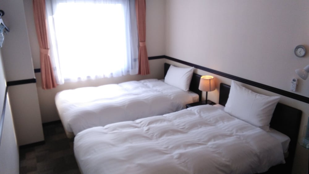 TOYOKO INN NIIHAMA EKIMAE 23/56