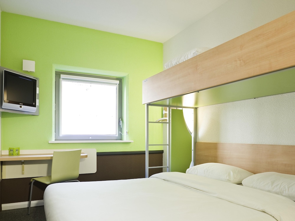 Ibis Budget Portsmouth 23/63