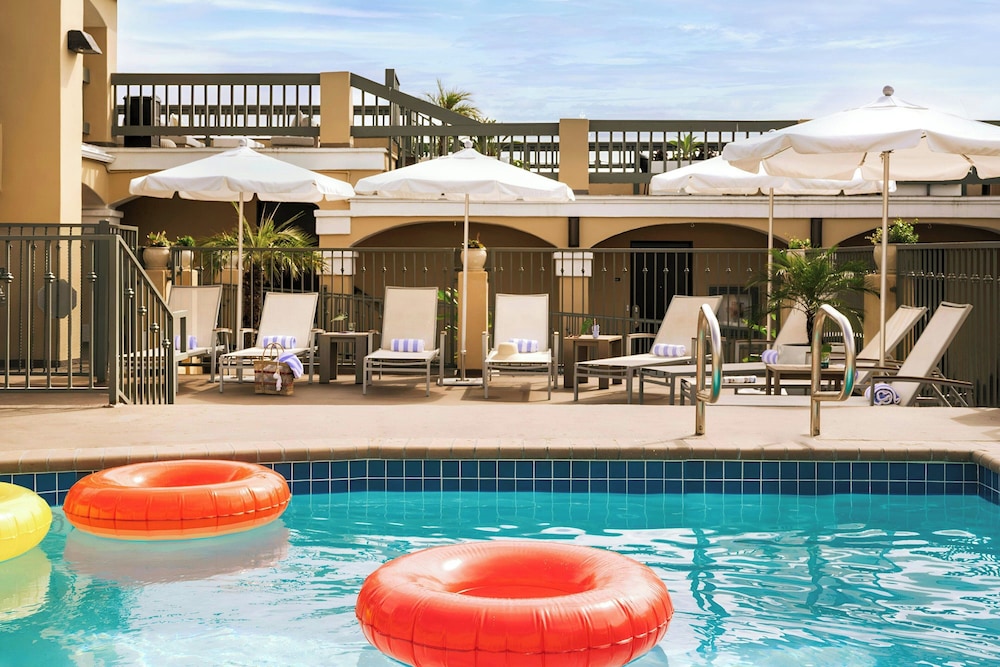 Laguna Brisas A Beach Hotel 3/50