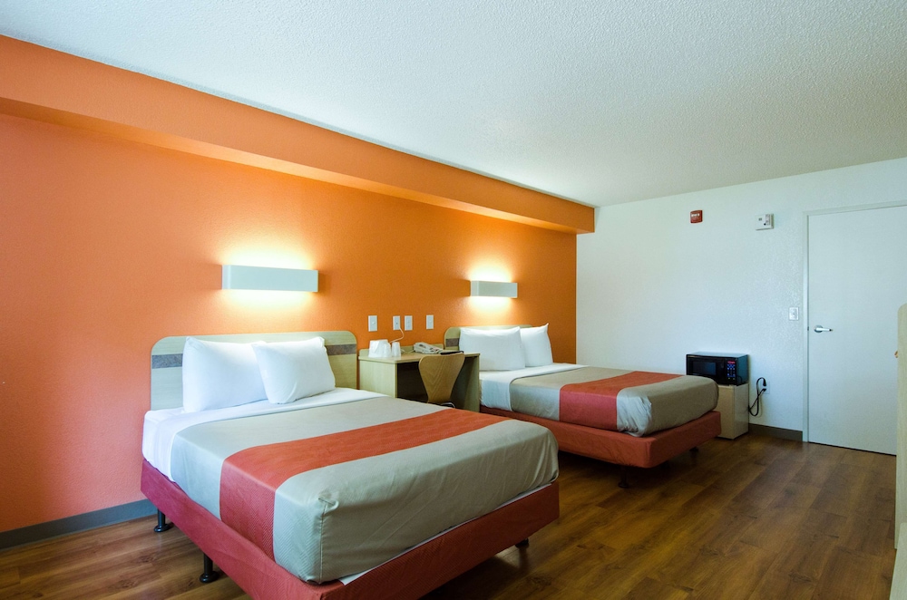 Motel6 Frederick, MD - Fort Detrick 23/47