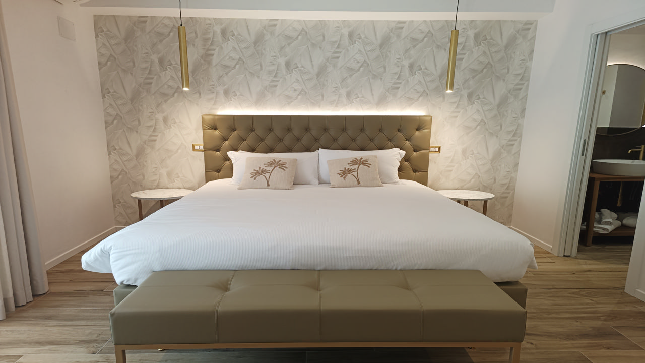 Romi Suite 23/38