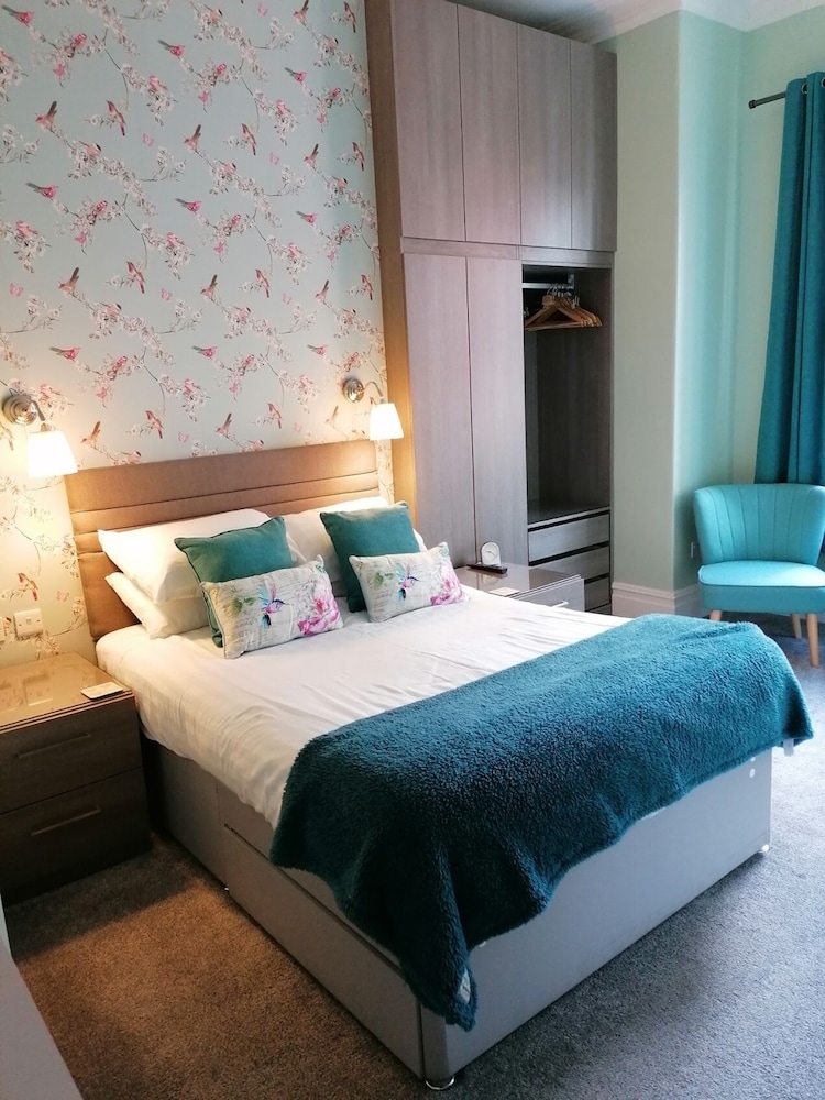 Edendale House - Guest house 24/65