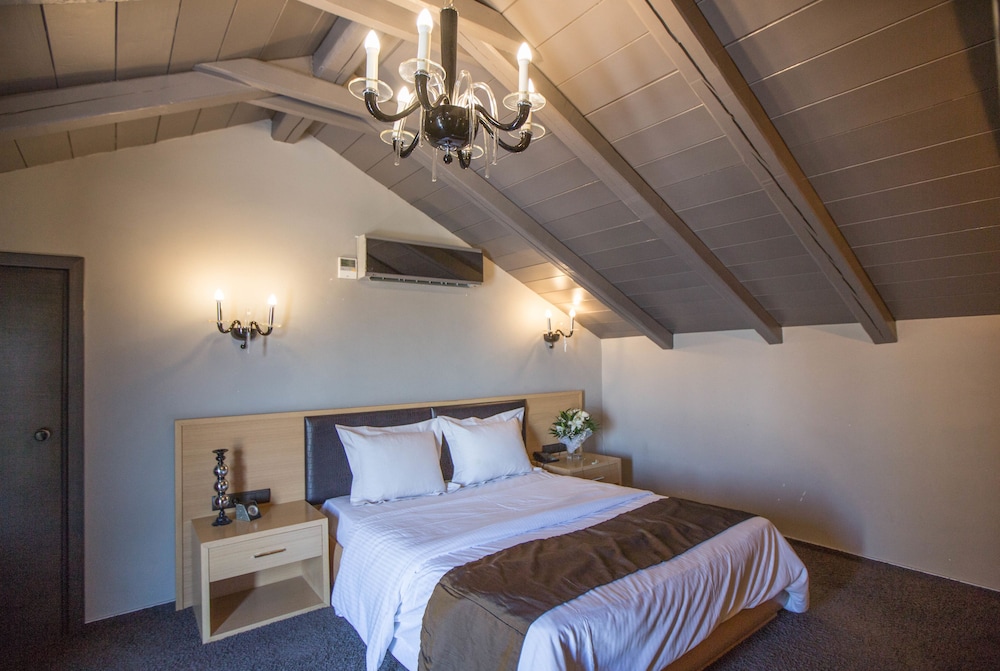 Aion Luxury Hotel 13/50