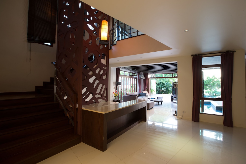 Amatapura Beach Villa 1 16/59