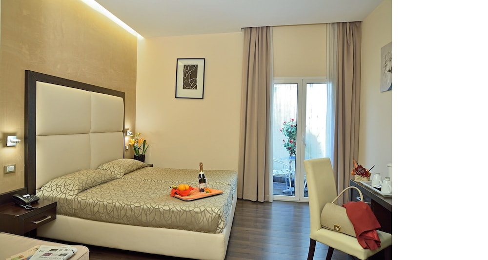 Catone District Hotel 12/60