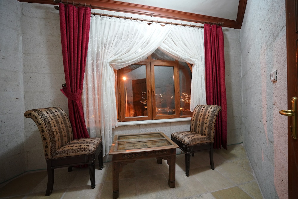 Arch Palace Hotel 29/49