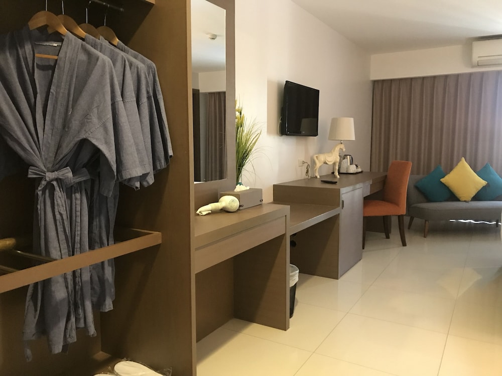 Riche Hua Hin 42/50