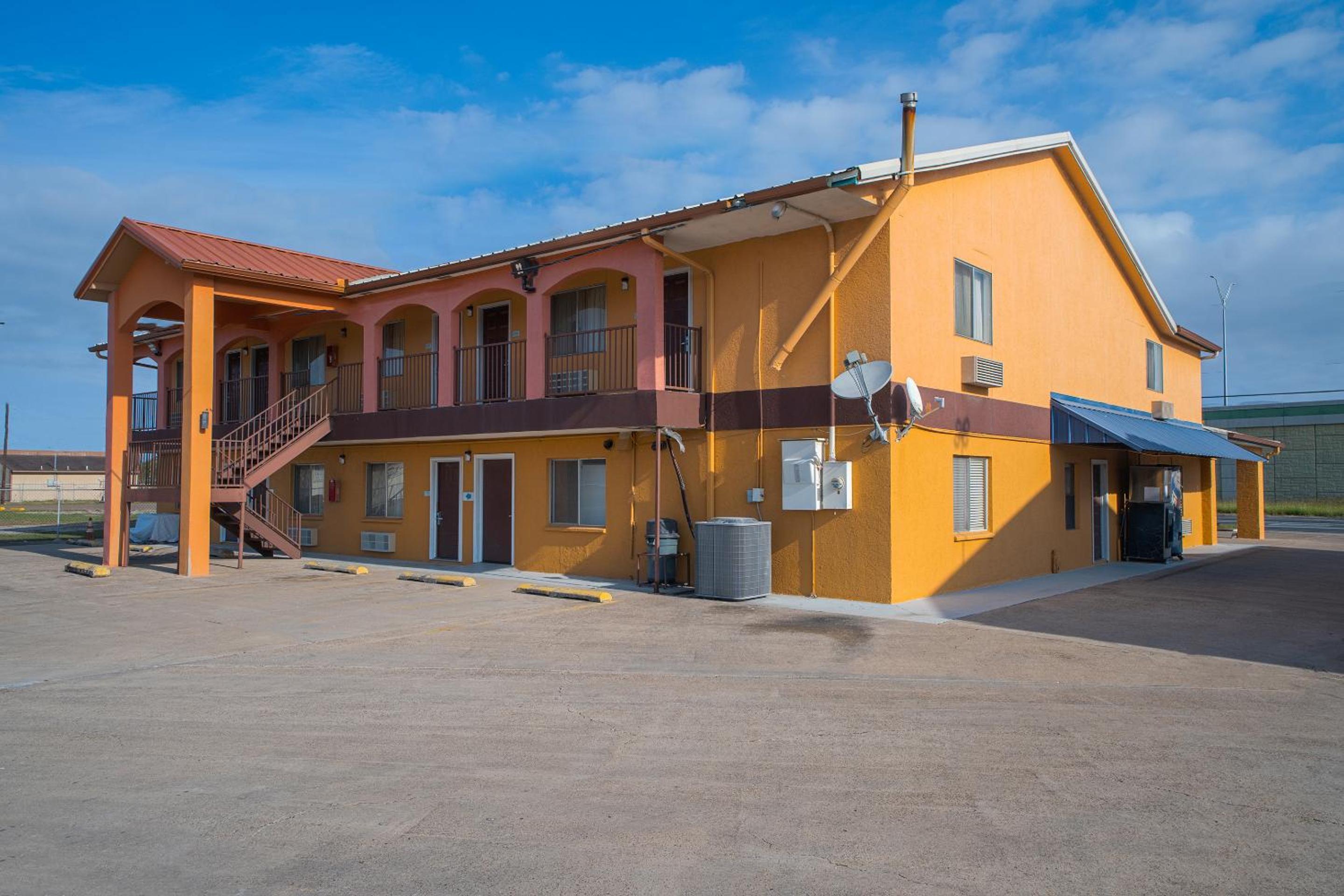 Executive Inn and Suites 2/50