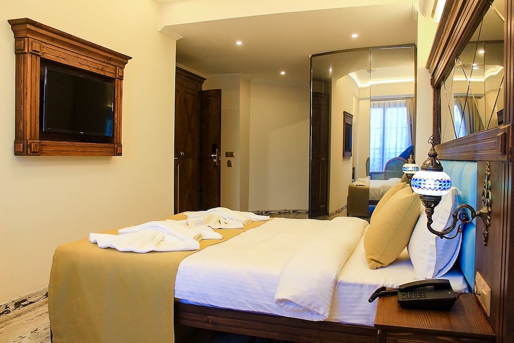 Reis Royal Hotel 37/80