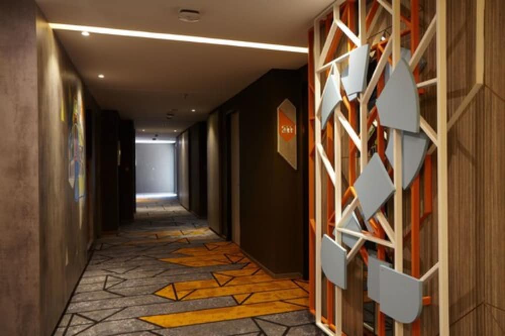 IBIS STYLES MEDAN PATTIMURA 23/41