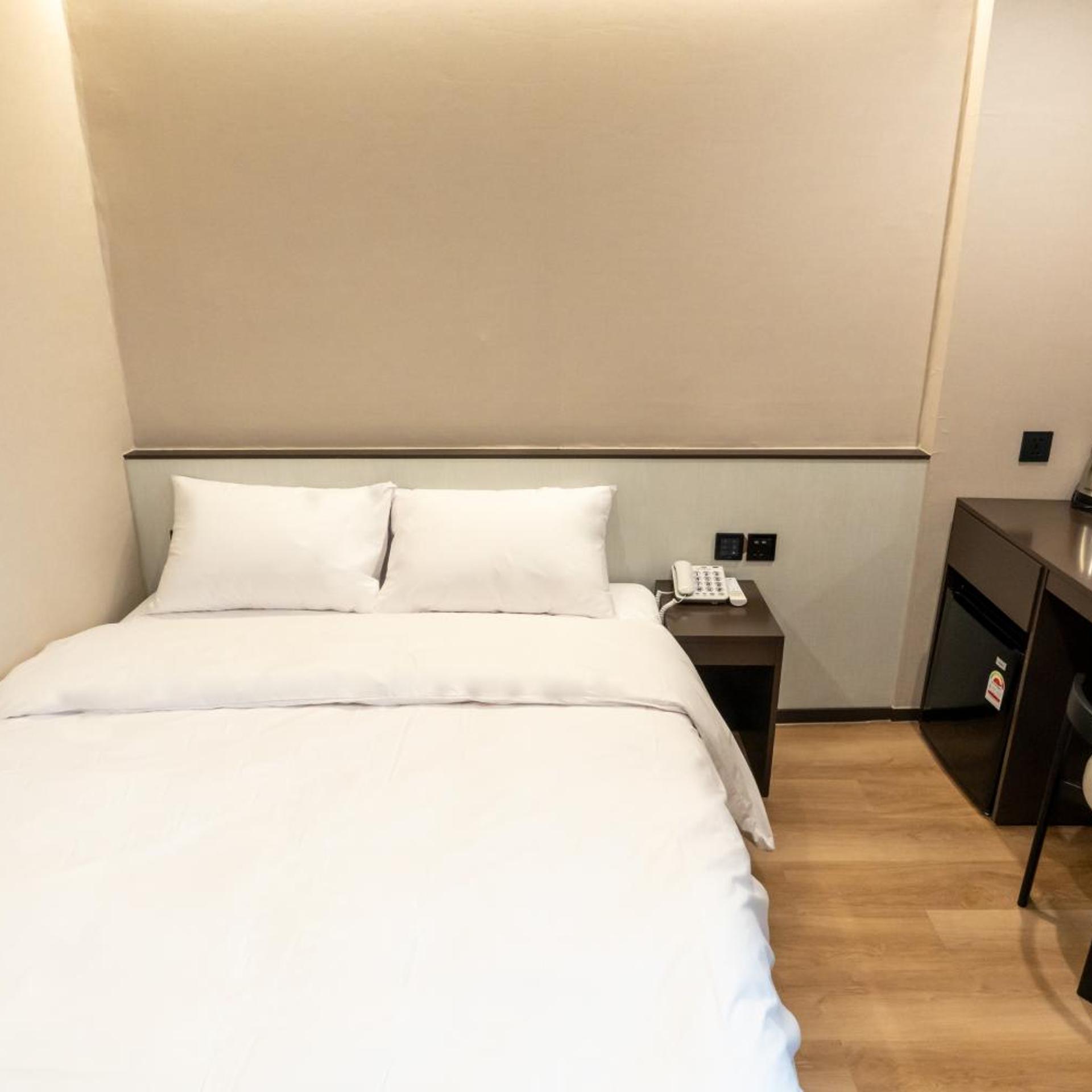 Standard, Double Bed