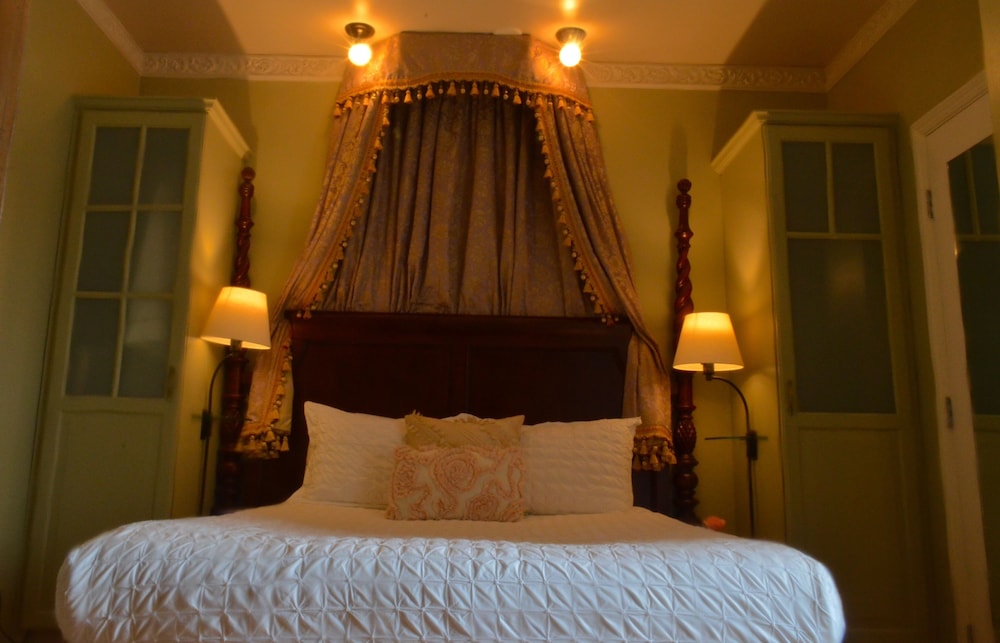 Hotel 1110 - Adults Only 19/75