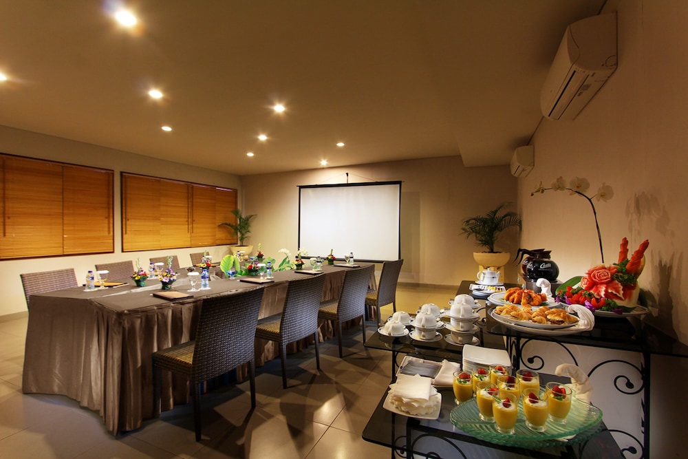THE 1O1 Bali Oasis Sanur - CHSE Certified 68/85