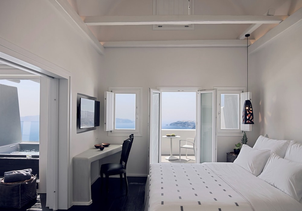 Caldera, Suite, King Bed, Sunset View, Hot Tub