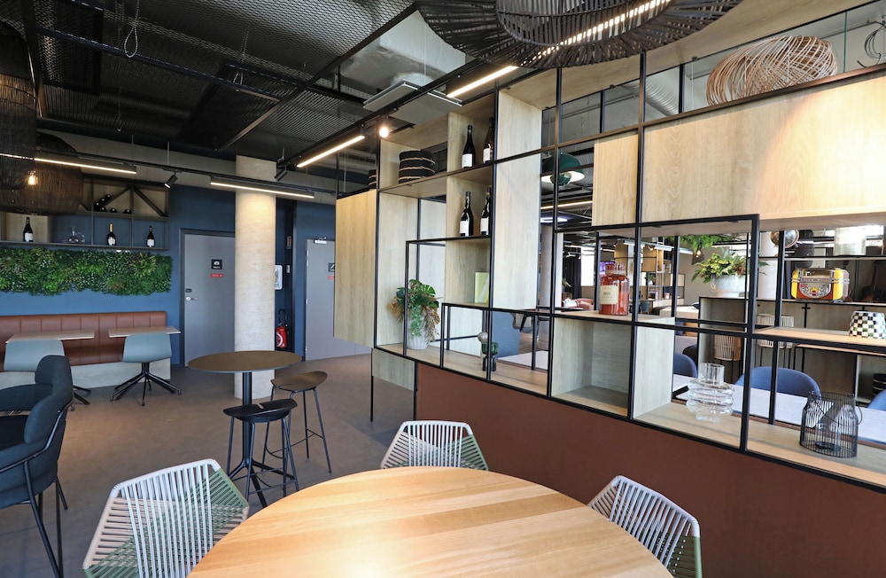 Ibis Bourgoin Jallieu Medipole 32/48