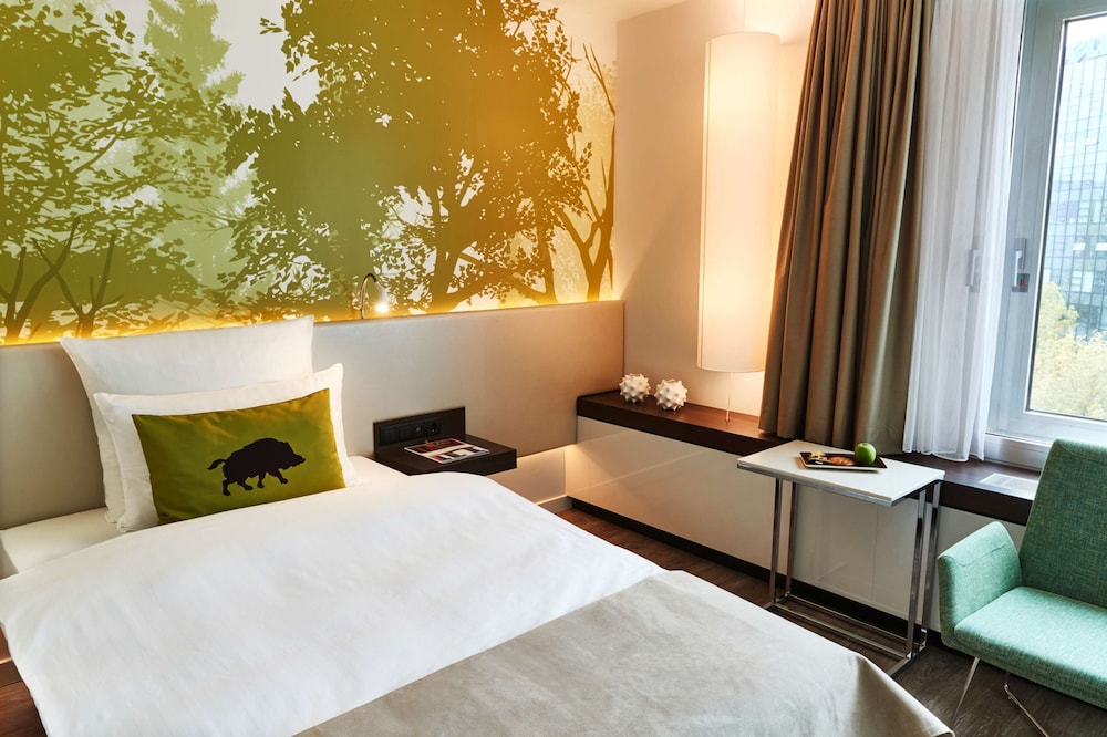 Steigenberger Airport Hotel 13/50