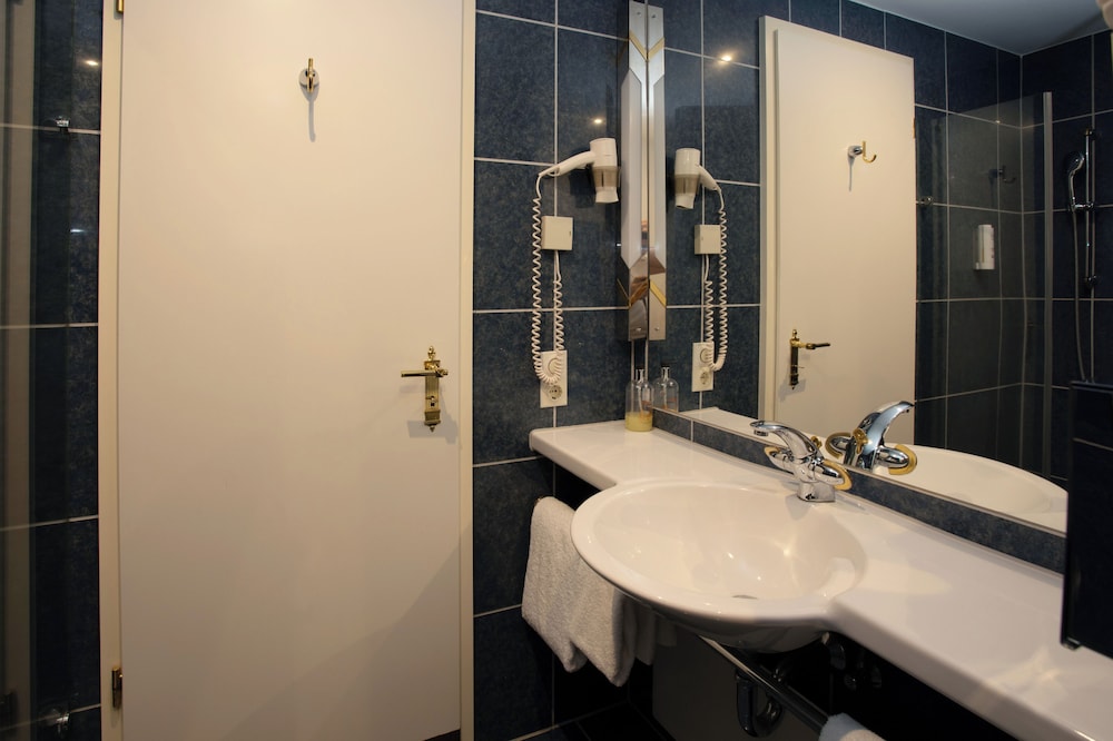 City Hotel Frankfurt/M - Bad Vilbel 53/55