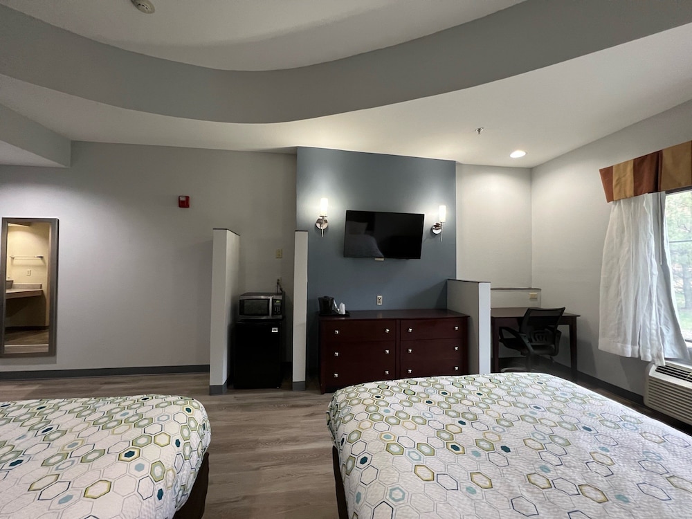 Hometowne Studios Suites Washington 15/43