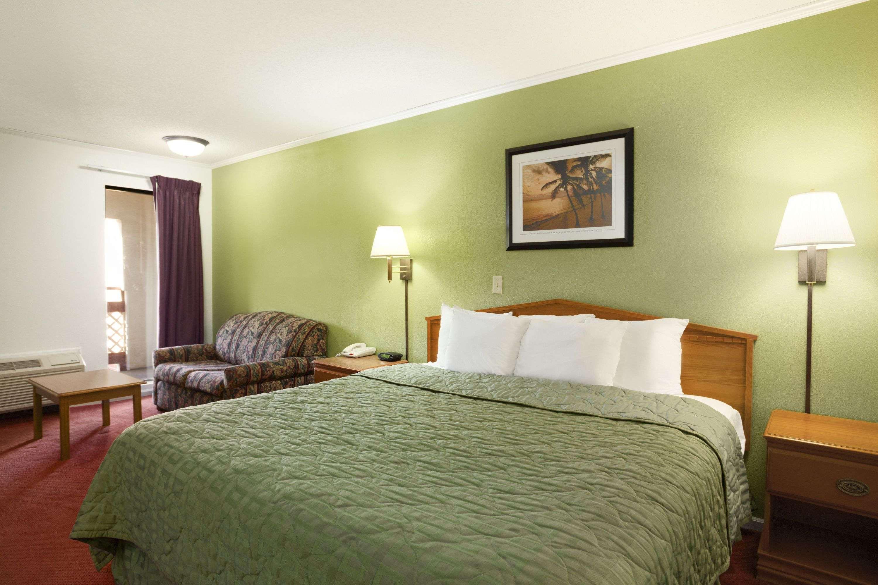 Economy Hotel Wichita- Florence St 19/48