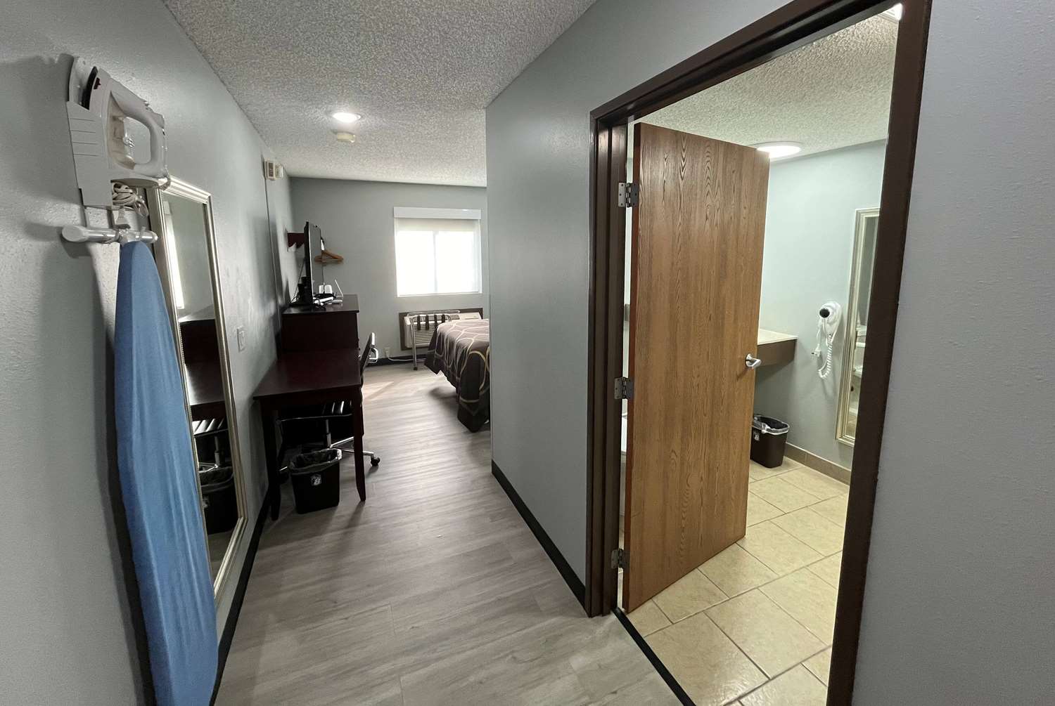 Super 8 By Wyndham Emporia 11/34