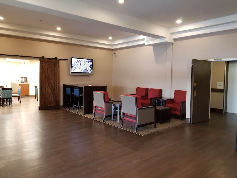 Comfort Inn Lethbridge South 32/43