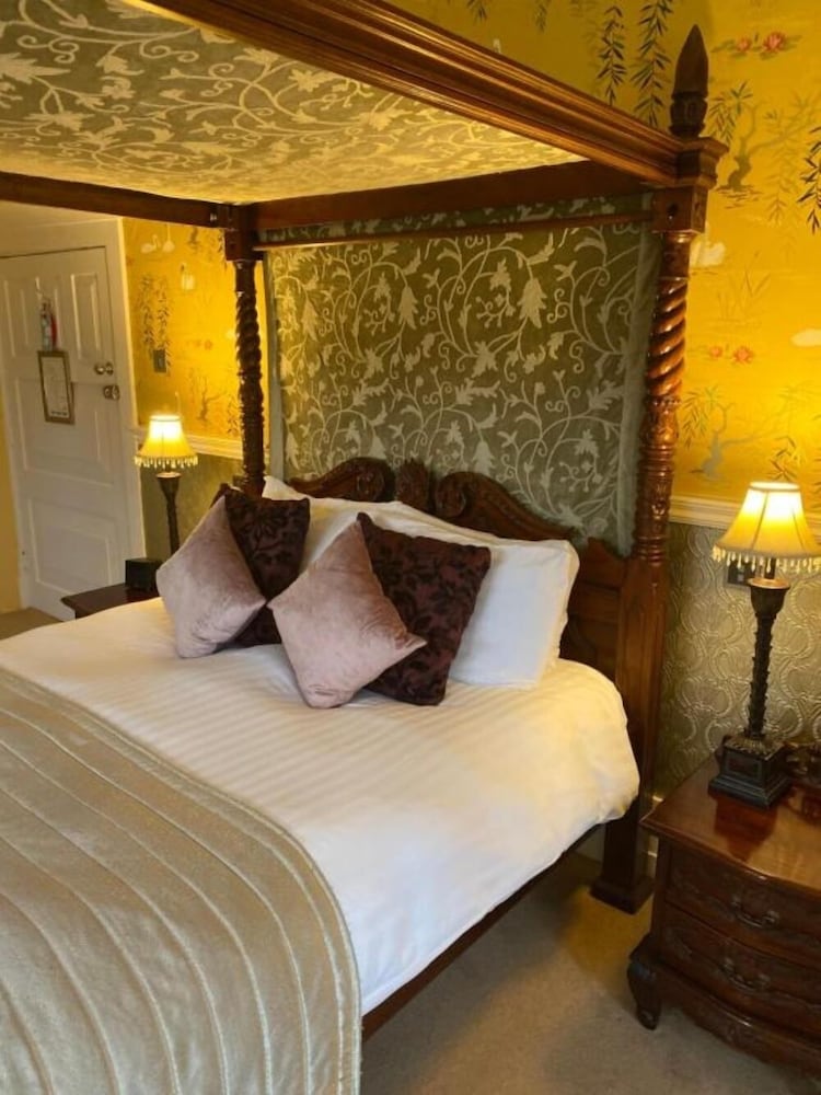 SIGNATURE, DOUBLE BED, GARDEN VIEW