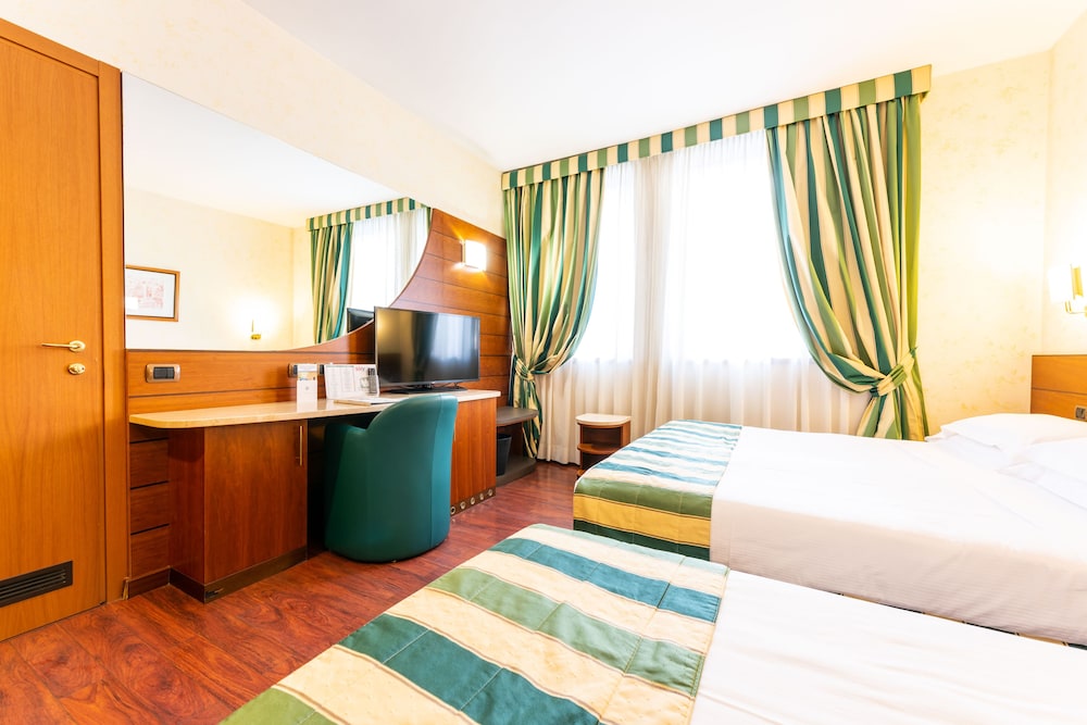 Hotel Mirage Sure Hotel Collection By Best Western 10/58