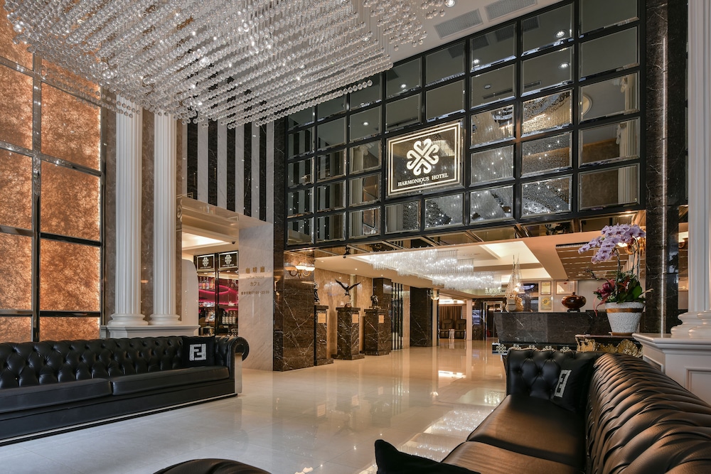 Harmonious Hotel 9/48
