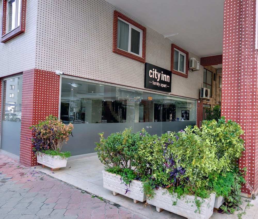 City Inn Family Apart 2/24