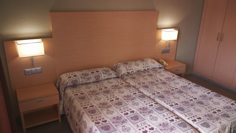Mont Park Hotel 16/33