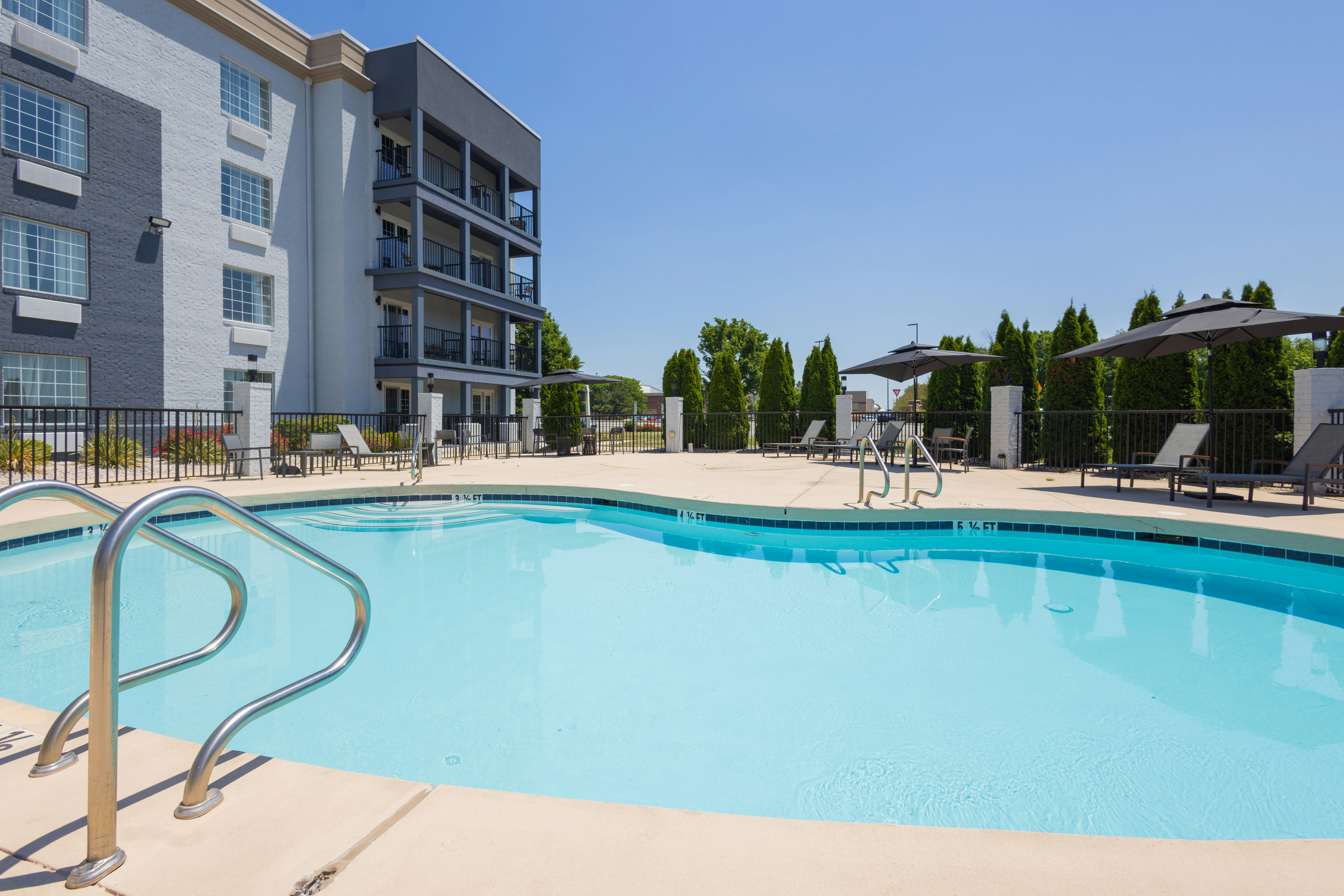 Heritage Inn and Suites Rehoboth Beach 35/72