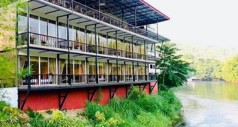 PECHMANEEKAN BEACH RESORT 7/71