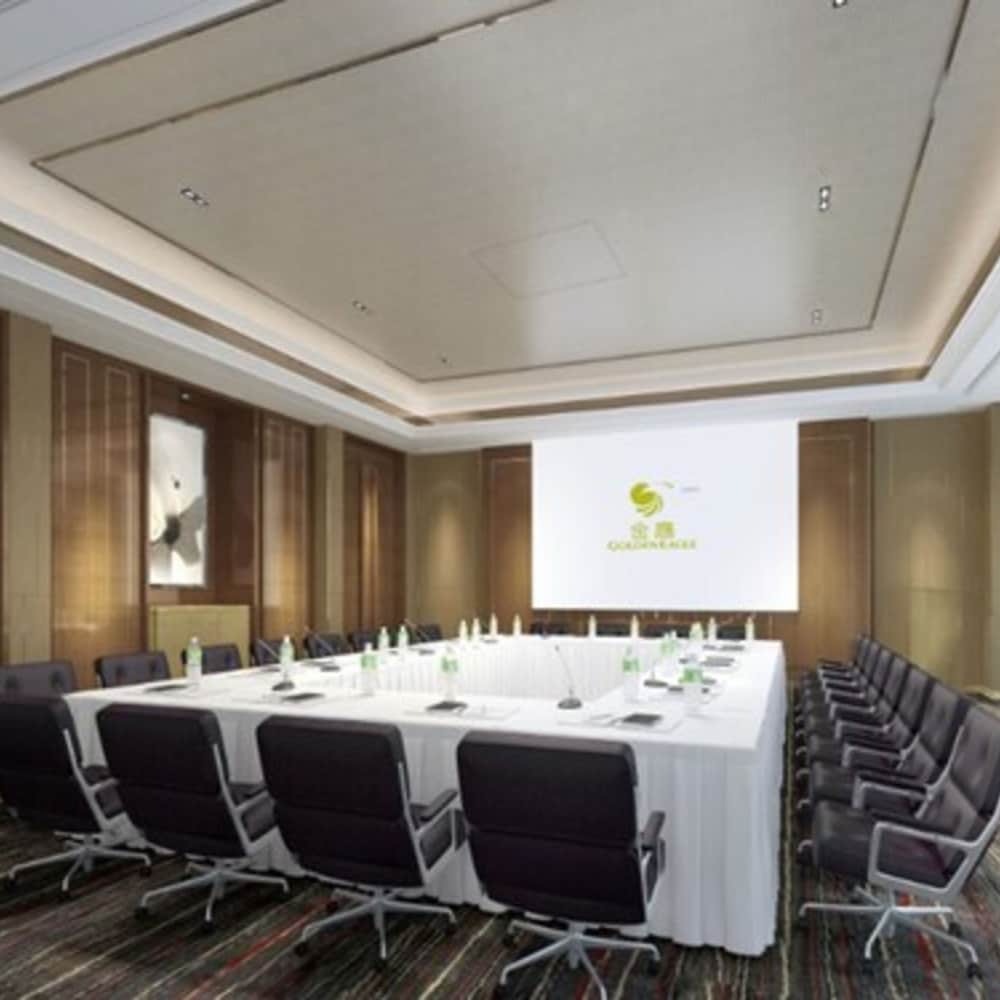 Golden Eagle Summit Hotel Yancheng 82/98