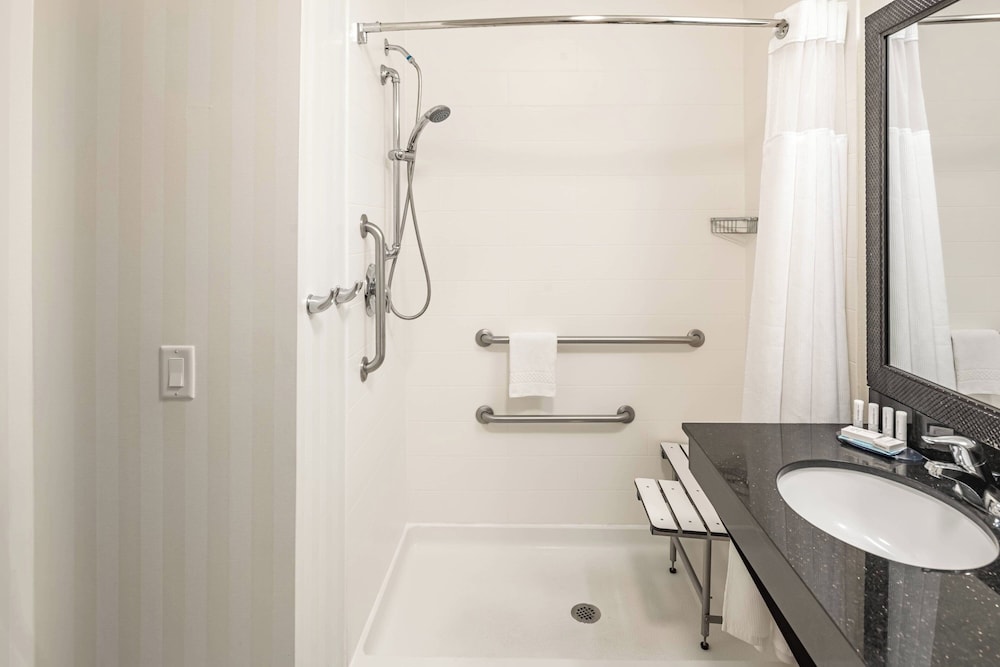 غرفة بسرير كينج، Fairfield Inn Suites New Braunfels 3/4